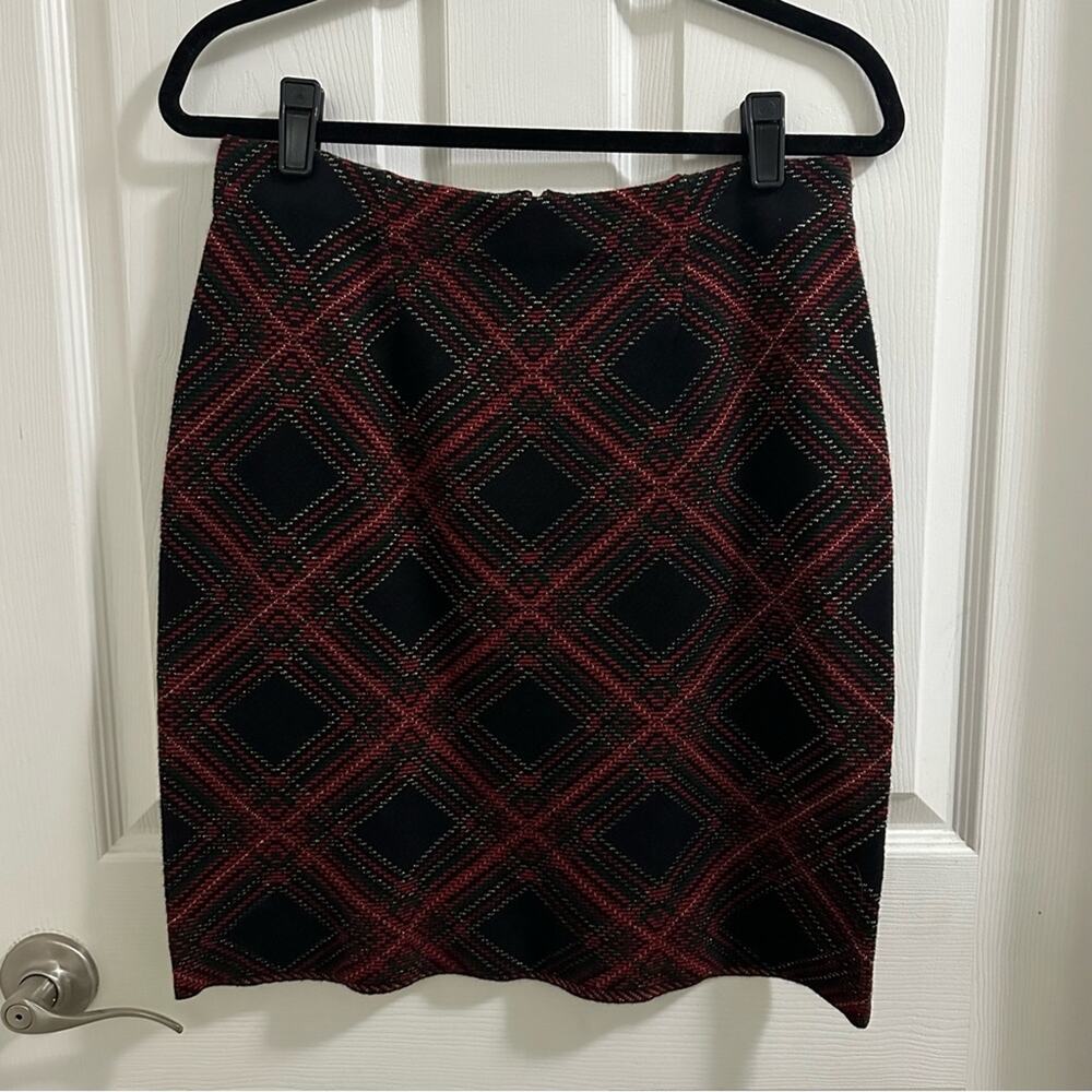J. McLaughlin Plaid Pencil Mini Skirt Women’s size Medium Black Red Green Gold